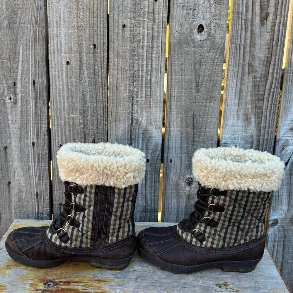 UGG Newberry Brown Leather & Quilted Stout Plaid Waterproof Event Boots Size 8